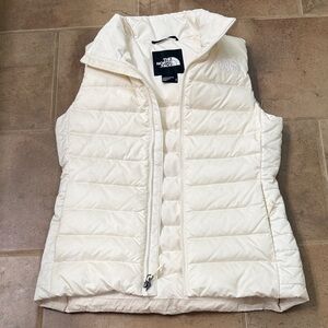North face Aconcagua vest perfect condition new without tag xs